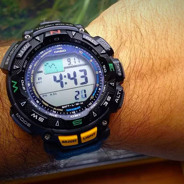 Este enorme reloj de Casio con GPS y recarga solar es solo para los más  aventureros