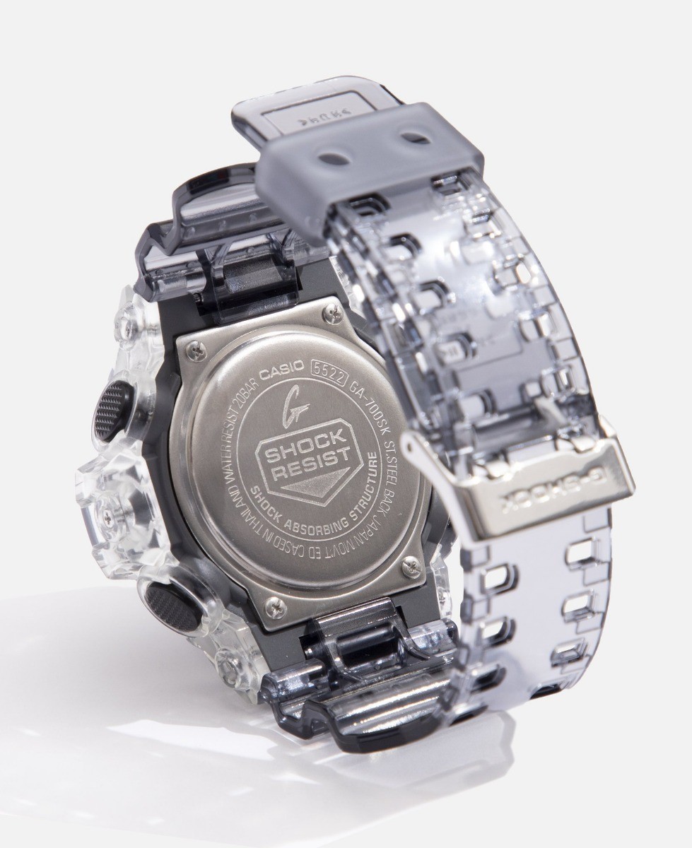reloj de hombre casio g-shock transparente GA-700SK-1AER