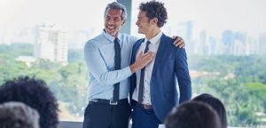 Catálogo de relojes copnn el logo de su empresa para regalar a los ejecutivos de su empresa