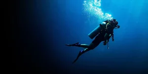 Porqué los relojes de buceo tienen un bisel giratorio?