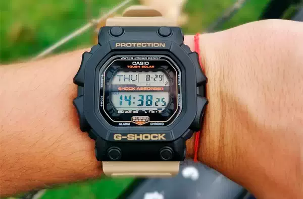 Reloj CASIO G-SHOCK GX-56TU-1A5 de estética táctica y alta resistencia para uso deportivo intenso,