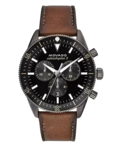 Cronógrafo MOVADO Heritage sobre muñeca masculina en el showroom de UNITIME Argentina