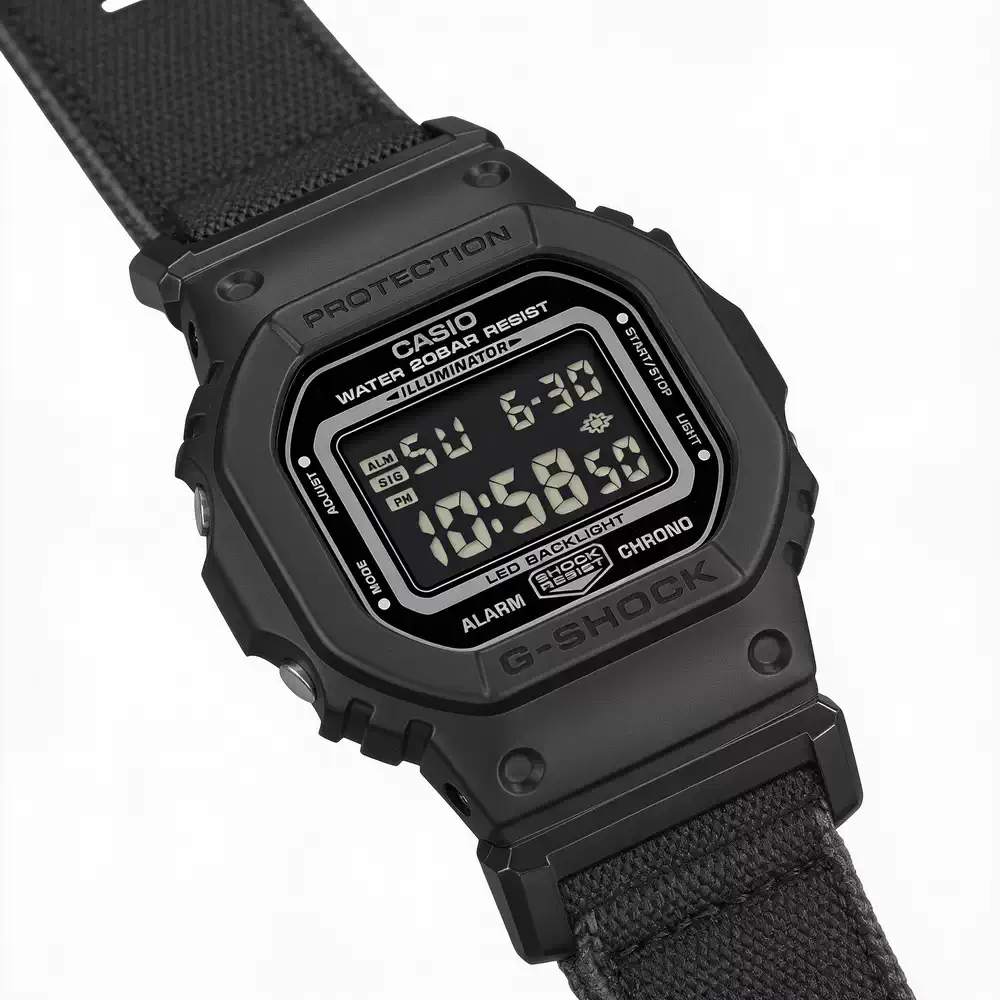 Reloj G-SHOCK DW-5600MNC-1 con caja negra, pantalla digital inspirado en la cultura urbana | Showroom Unitime Argentina