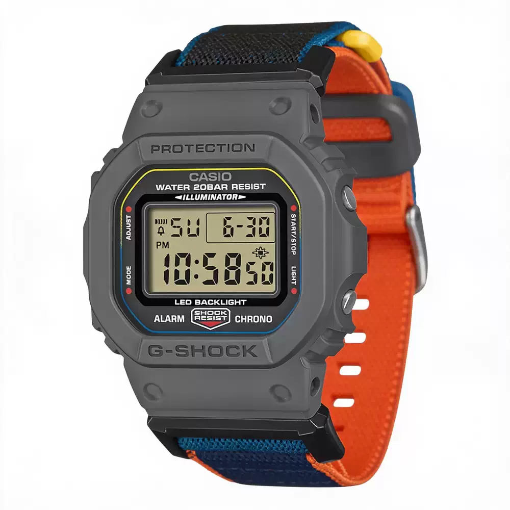 Reloj G-SHOCK DW-5600MNC-8A2 con caja gris, correa textil azul y naranja y cierre magnético