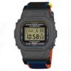 Reloj G-SHOCK DW-5600MNC-8A2 con caja gris, correa textil azul y naranja y cierre magnético