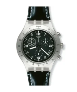 Swatch Irony Firestorm SVCK4000AG de frente: caja de aluminio, esfera negra con tres contadores y bisel taquimétrico