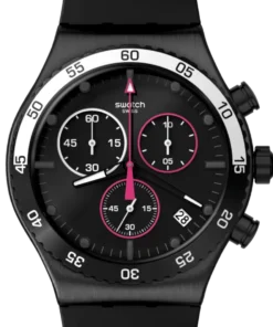 Primer plano de la esfera negra del Swatch YVB413, con contadores de borde magenta y blanco, y fecha