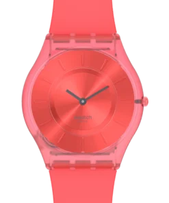 Primer plano de la esfera rojo coral del Swatch SS08R100, con cepillado solar y doce marcas en relieve