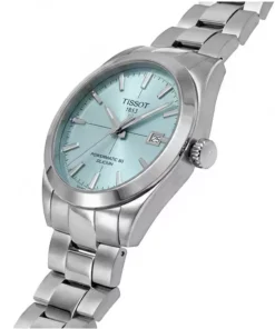 Tissot Gentleman Powermatic 80 Silicium visto en diagonal, con esfera verde agua y malla de acero